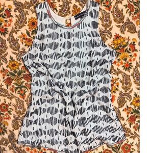 Karina Grimaldi Aqua Beaded Tank Top Black White Sleeveless button back - XS